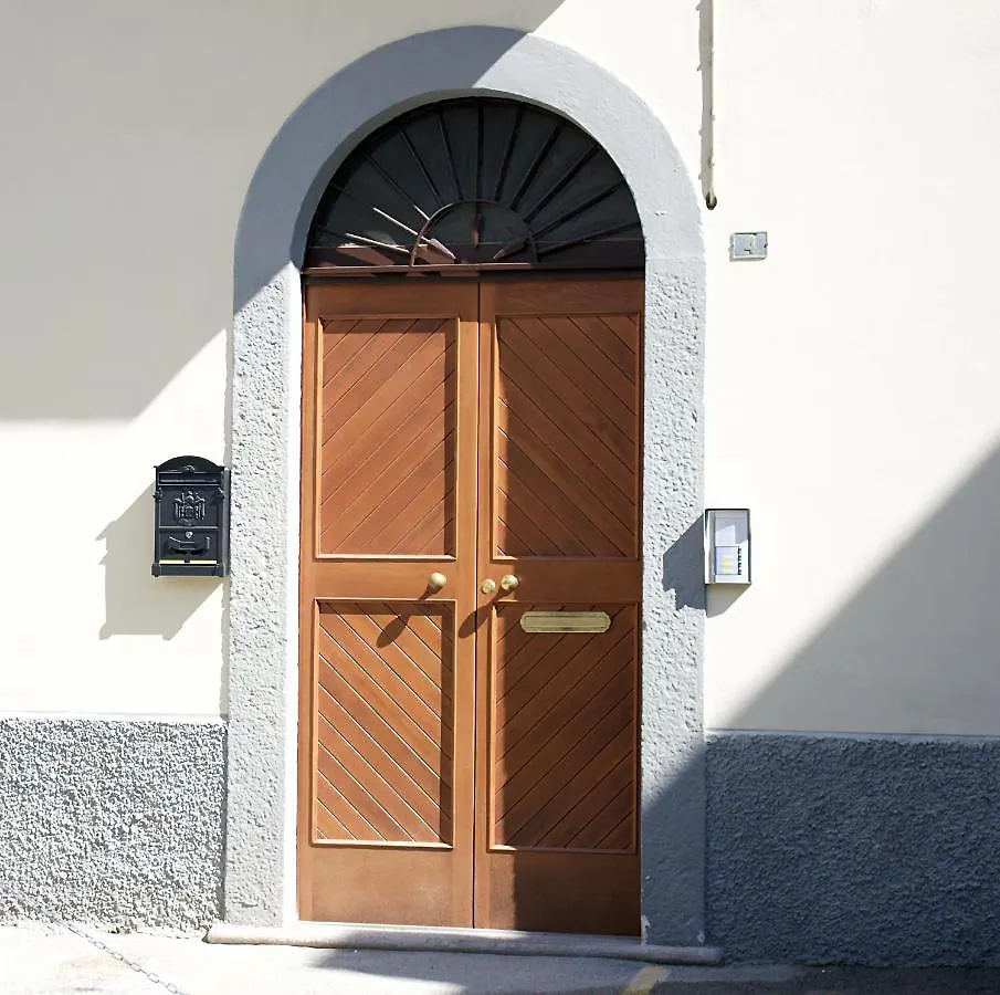 La Casa Sul Sasso In Town Serviced Accommodations Dervio Italy