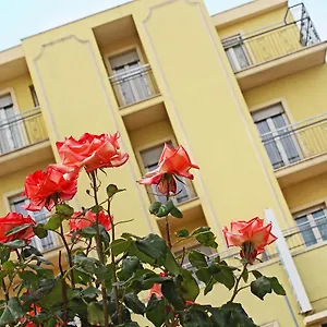 hotel-villa-aurora.emilia-romagnahotels.net/